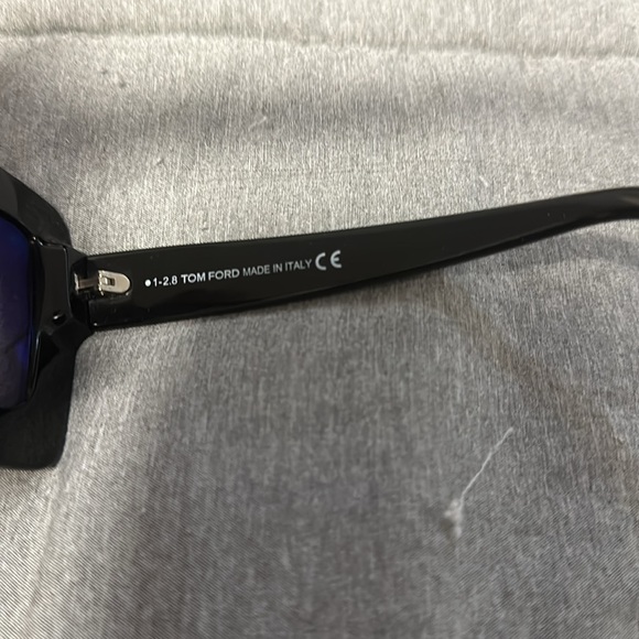 Tom ford sunglasses lightly used main image 7